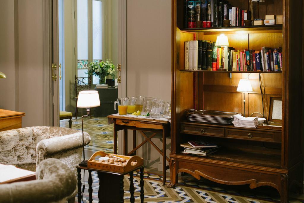 เซอร์กา 1905 บูติค บีแอนด์บี Bed & Breakfast บาร์เซโลนา ภายนอก รูปภาพ